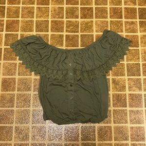 Green No Boundaries off the shoulder crop top size M(7-9)